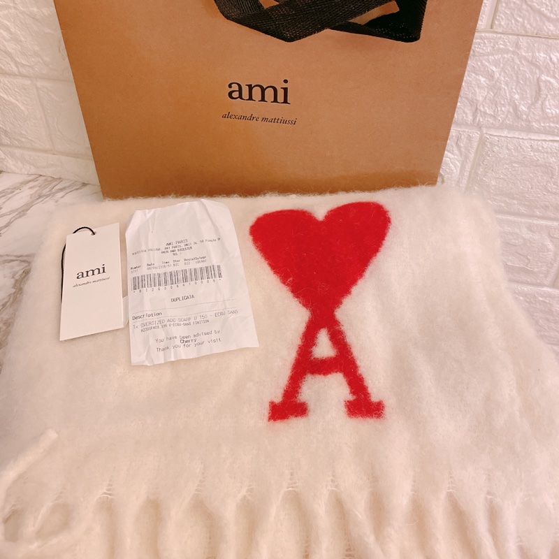 全新大全配有購證✨AMI PARIS 經典 LOGO 羊駝毛混紡流蘇大愛心紅心A❤️毛毛圍巾 披巾-3