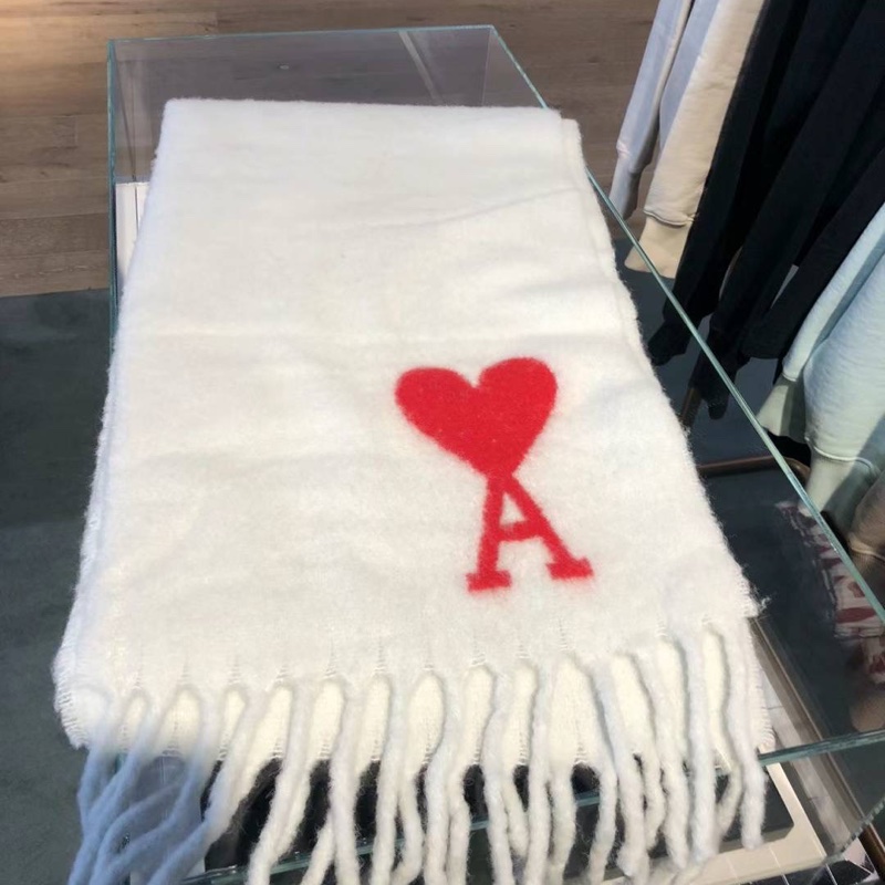 全新大全配有購證✨AMI PARIS 經典 LOGO 羊駝毛混紡流蘇大愛心紅心A❤️毛毛圍巾 披巾-7