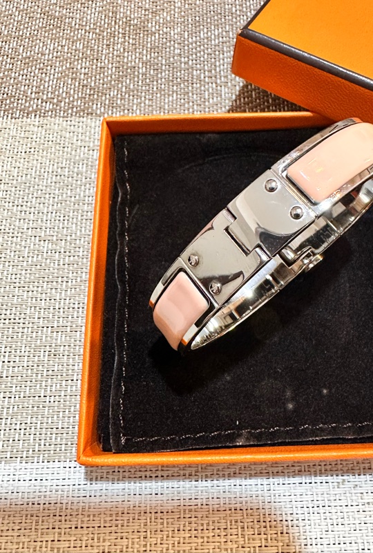 【Hermès】降價⬇️HERMES愛馬仕 窄版琺瑯手環/粉銀 絕版款-1