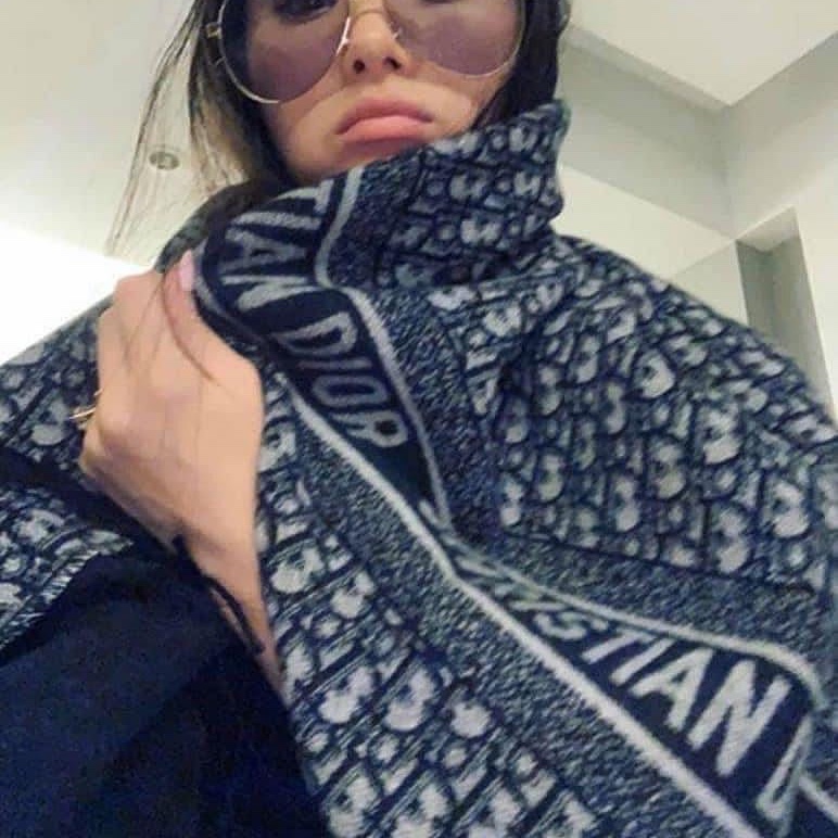 DIOR 新款 經典老花 LOGO超大條 客什米爾 披肩 蓋毯 閒置 近原價八萬多 割愛49800🤎🤎🤎-1