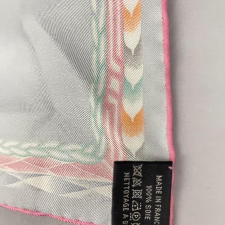 近全新Hermes手工捲邊斜紋真絲方巾(100%真絲)-10