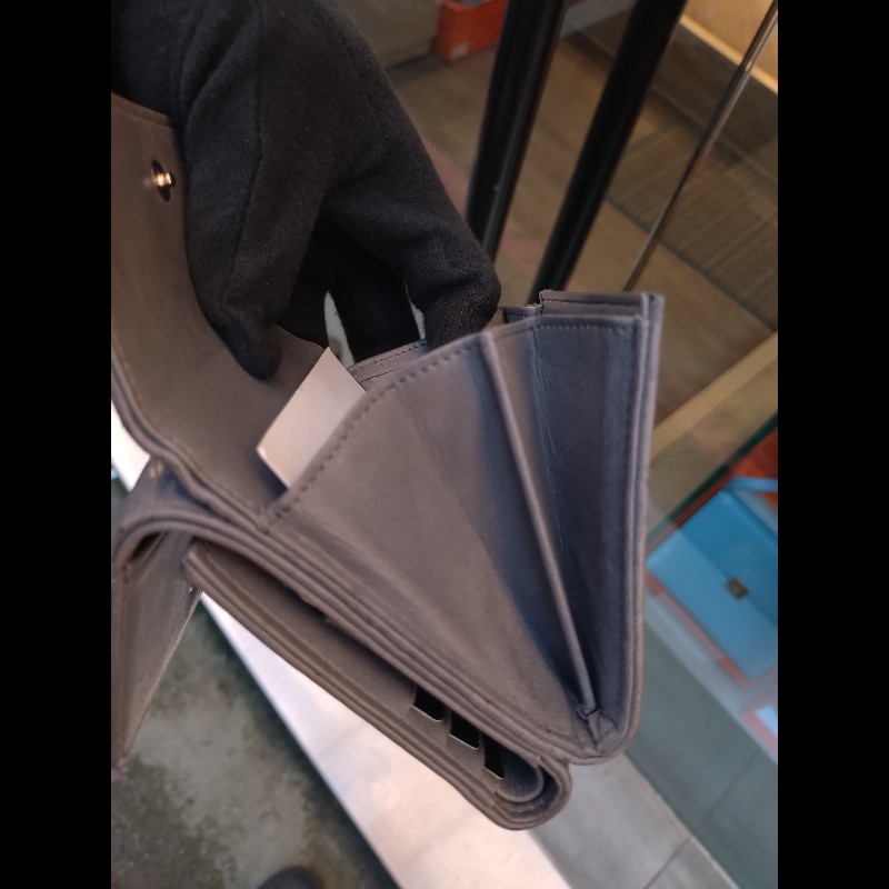 Chanel 灰藍色山茶花壓紋羊皮雙面開短夾-15