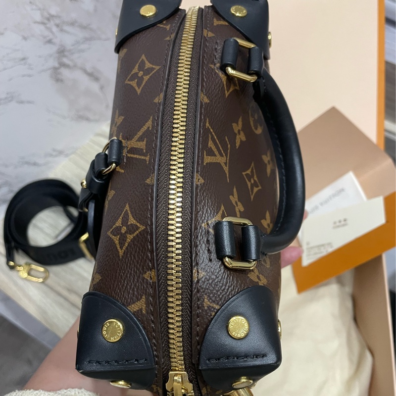 LV Petite Malle Souple mini行李箱包-9