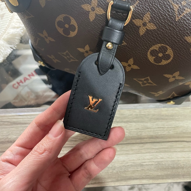 LV Petite Malle Souple mini行李箱包-2