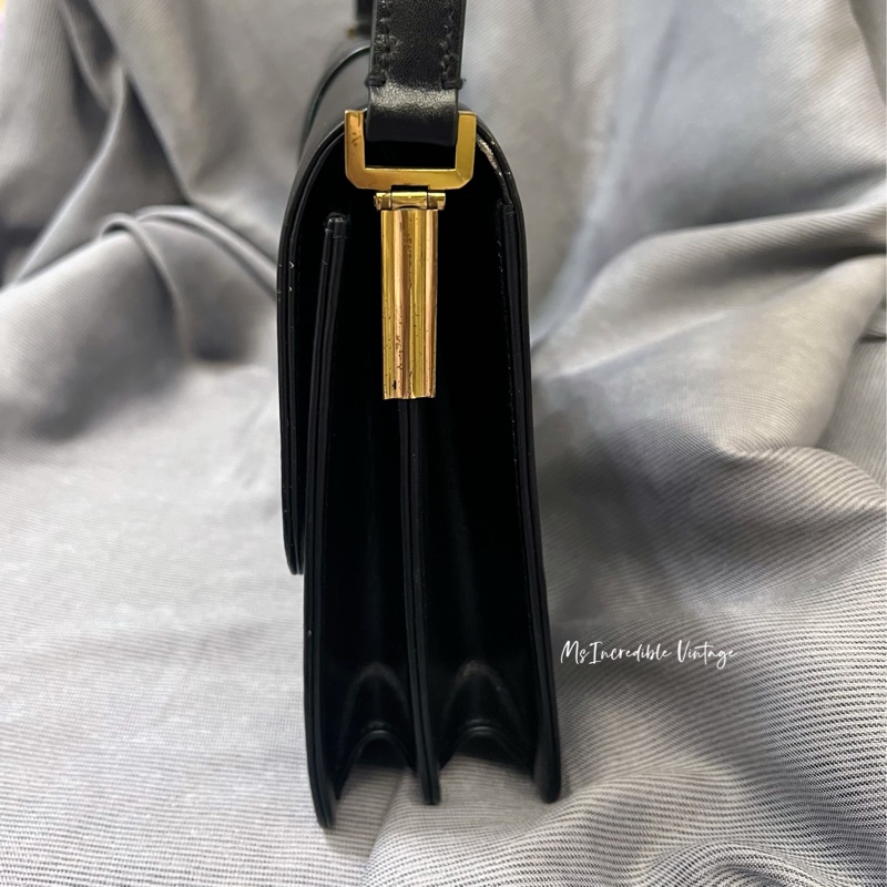 Celine黑金小馬車扣腋下包-25