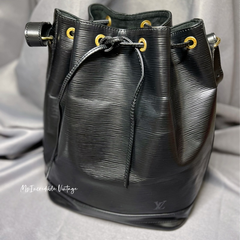 LV黑色水波紋大水桶袋-0