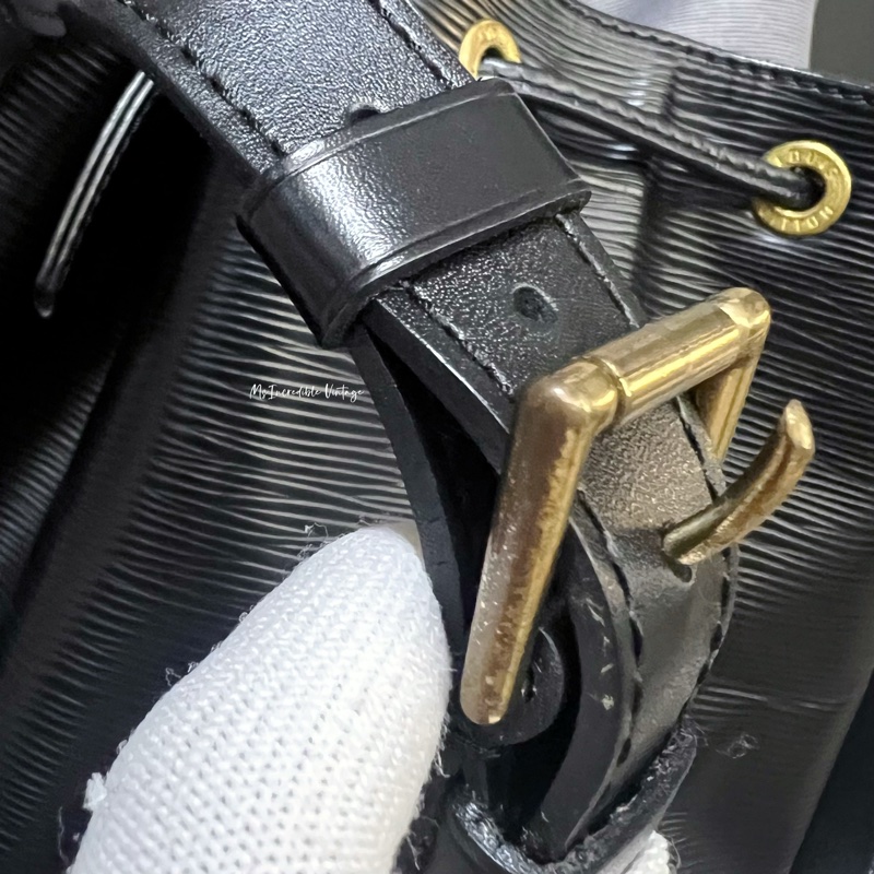 LV黑色水波紋大水桶袋-24