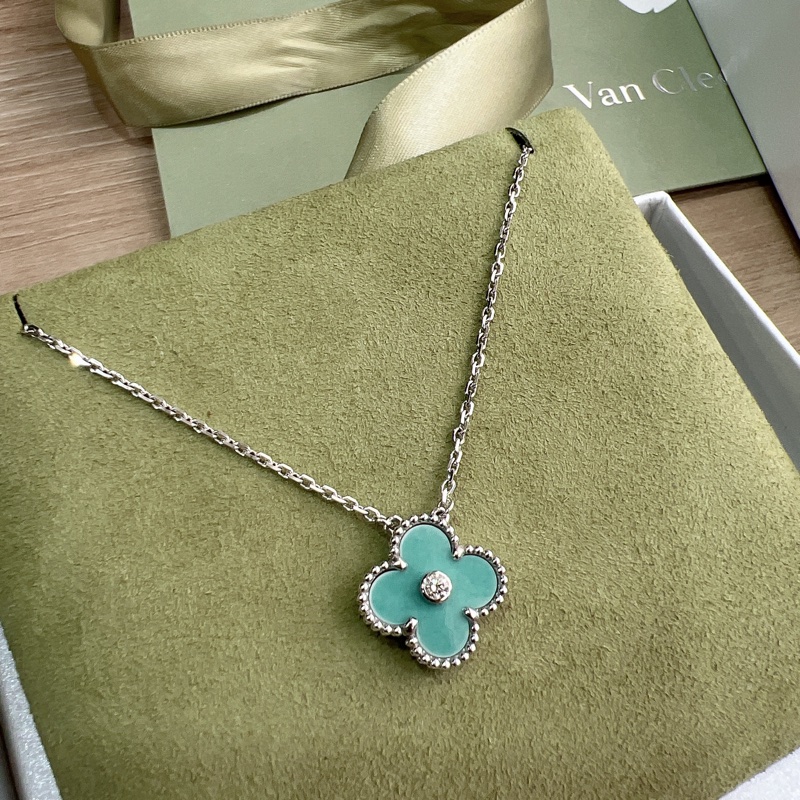 Van Cleef & Arpels梵克雅寶2022聖誕節限量真鑽項鍊-1