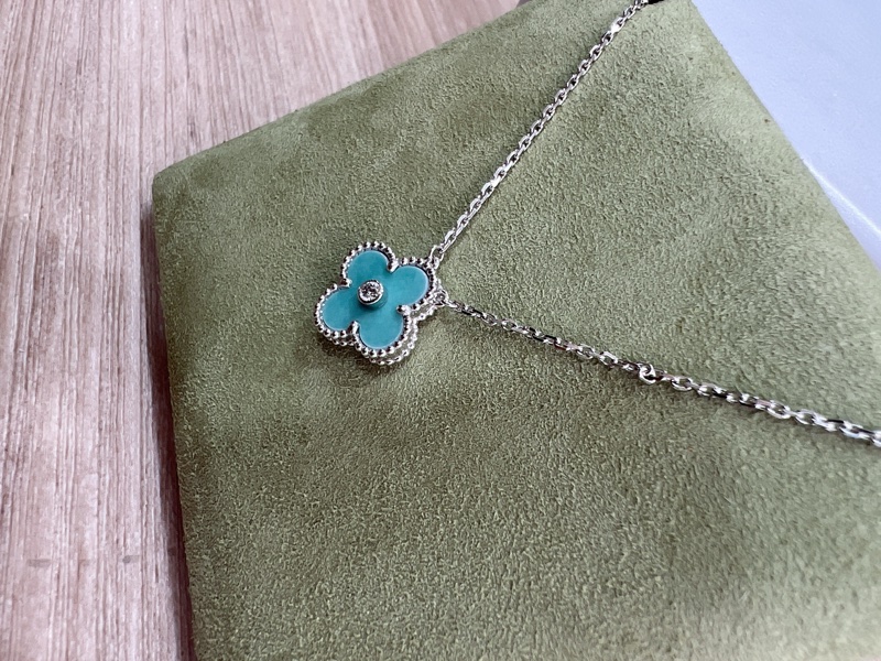 Van Cleef & Arpels梵克雅寶2022聖誕節限量真鑽項鍊-3