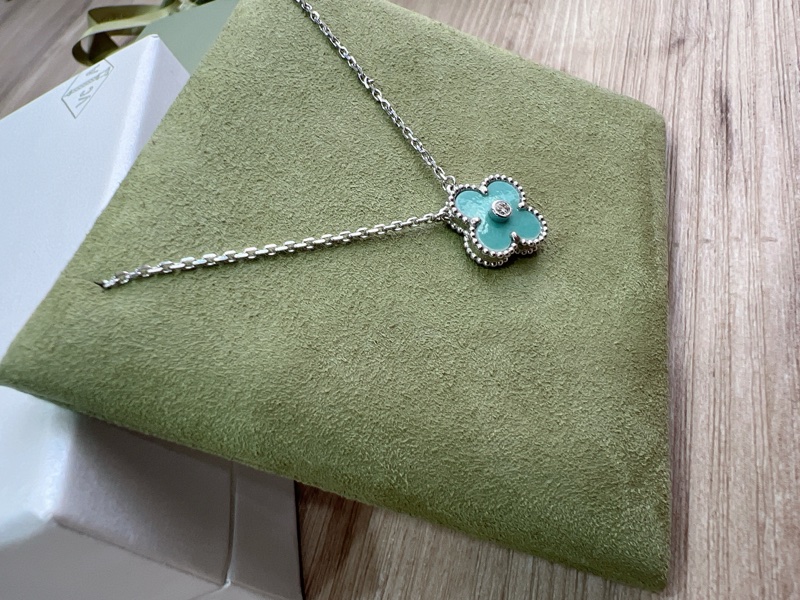 Van Cleef & Arpels梵克雅寶2022聖誕節限量真鑽項鍊-5