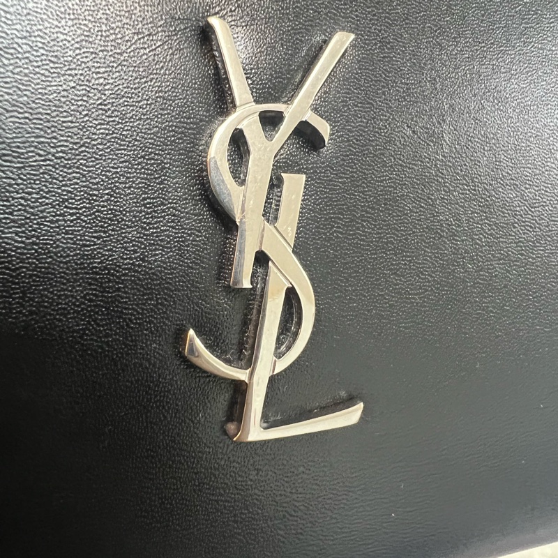 YSL Saint Laurent Logo皮夾短夾-1
