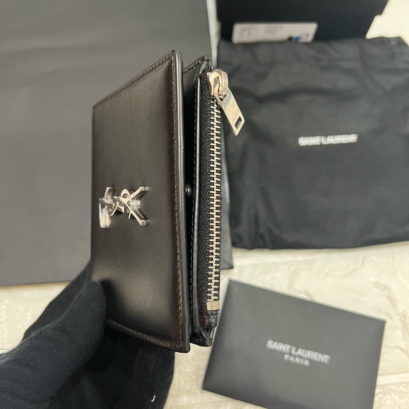 YSL Saint Laurent Logo皮夾短夾-3