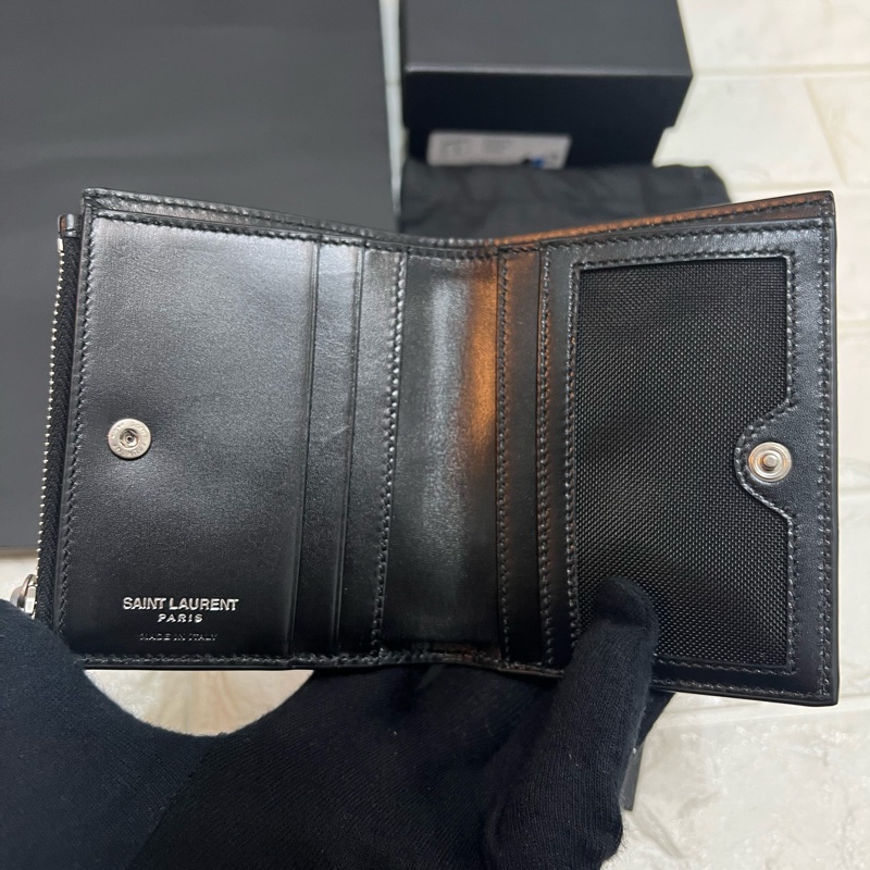 YSL Saint Laurent Logo皮夾短夾-5