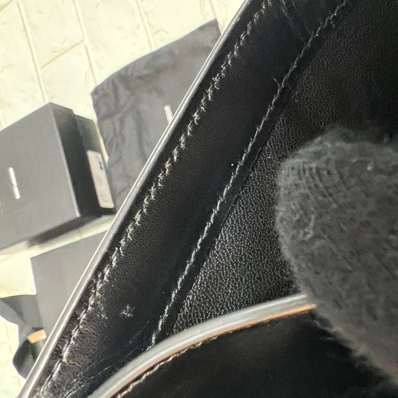 YSL Saint Laurent Logo皮夾短夾-19