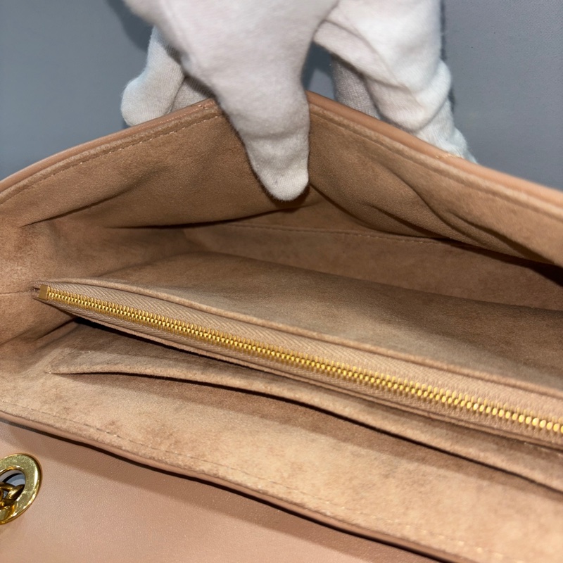 Louis Vuitton M22212奶茶色牛皮金鍊New Wave斜背包-23