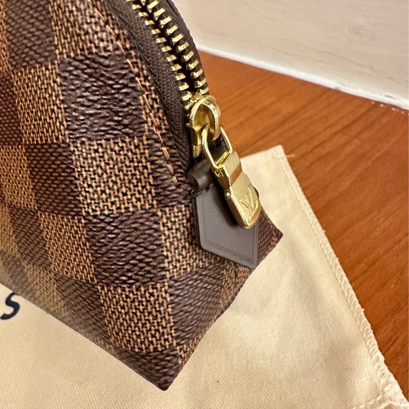 LV 咖棋盤化妝包-2