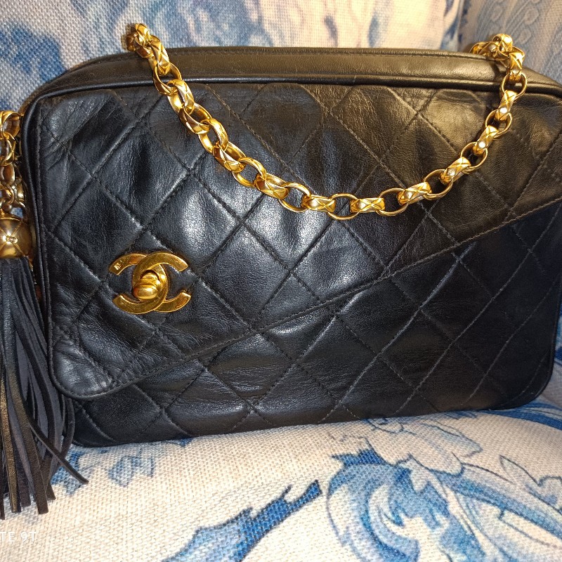 fuu 專屬賣場Chanel 雕花鏈小羊皮黑色相機包-0