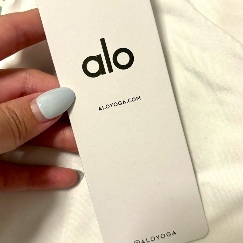 Alo yoga soft Finesse Tee 純白柔軟上衣-5