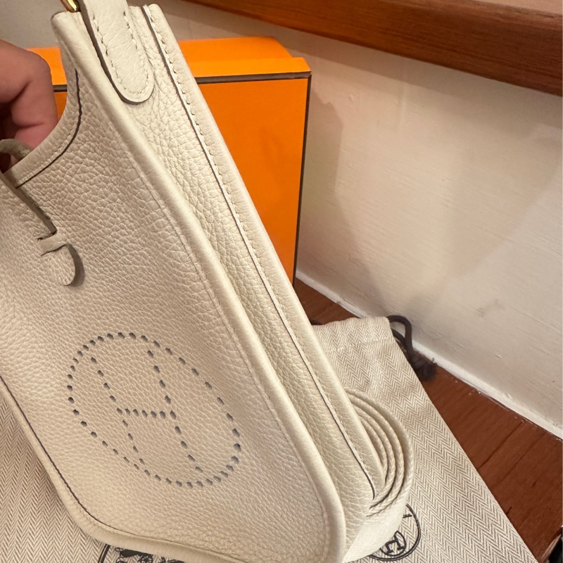 HERMES 象牙白金釦Mini Evelyn-2