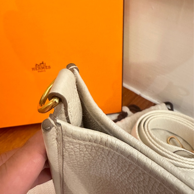 HERMES 象牙白金釦Mini Evelyn-8