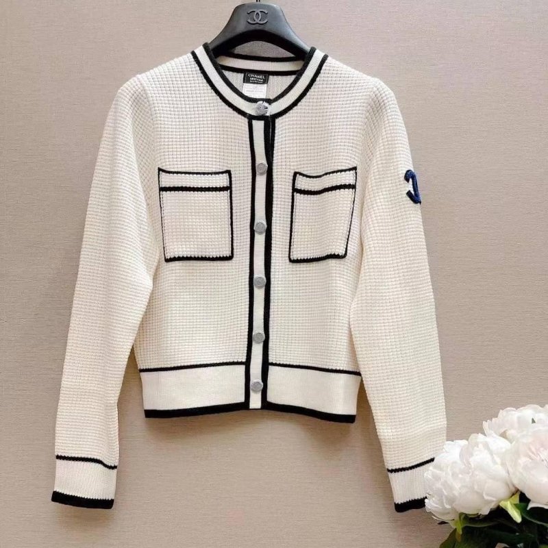 暫售|Chanel 員工服 白色雙口袋羊毛針織衫外套 S 附品牌紙袋-0