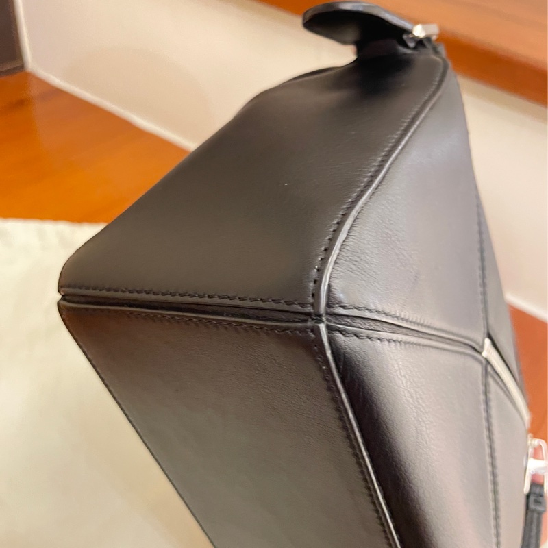 LOEWE 黑皮革白LOGO SMALL PUZZLE-4