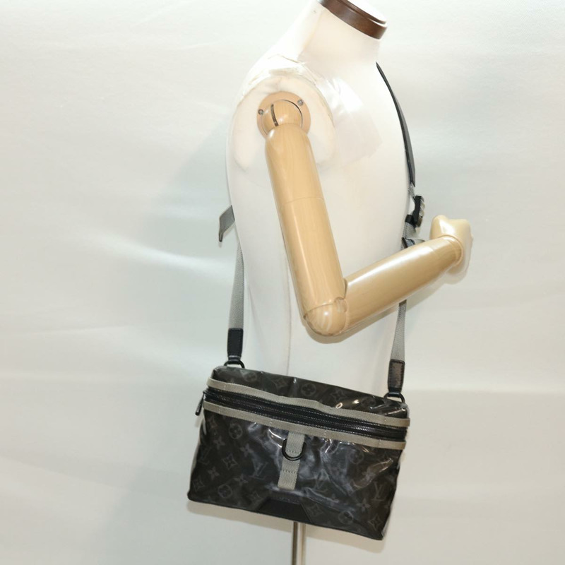 【日本直送】路易威登 Monogram Eclipse Glaze Messenger PM 肩背包 M52218 正品 40800-22