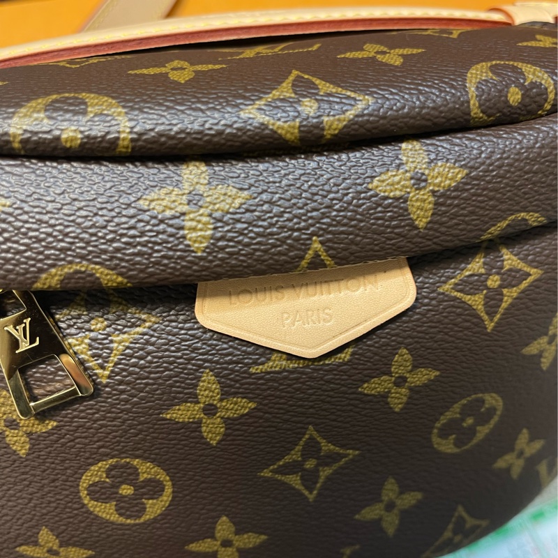 LV 經典Monogram老花小牛皮飾邊拉鍊腰包/胸包/斜背包-3