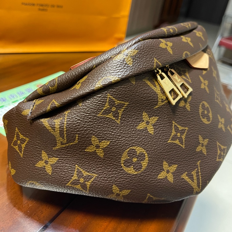 LV 經典Monogram老花小牛皮飾邊拉鍊腰包/胸包/斜背包-6