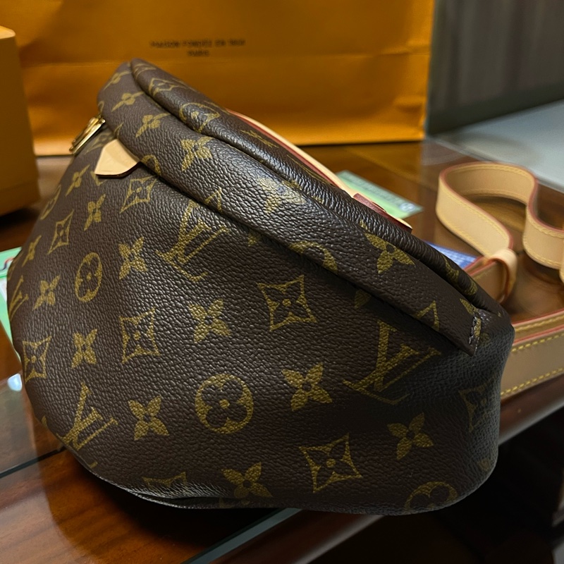 LV 經典Monogram老花小牛皮飾邊拉鍊腰包/胸包/斜背包-7