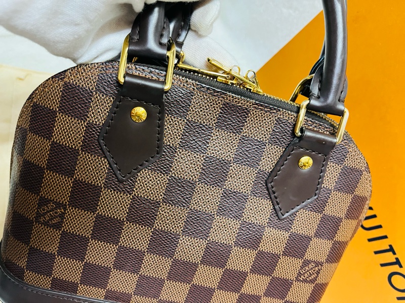 LV Alma BB 棋盤格-12