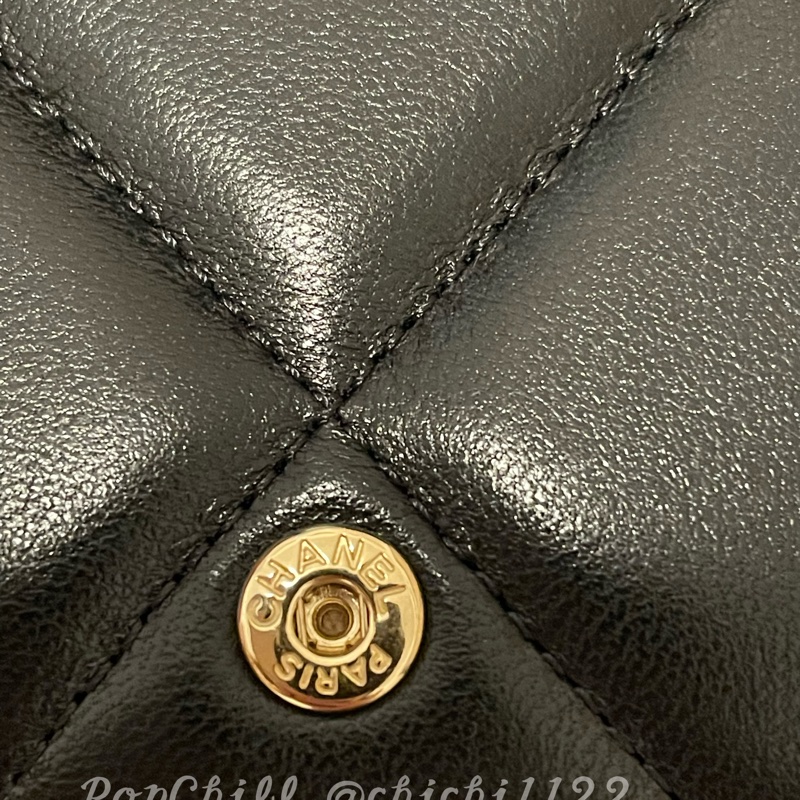 Chanel 19 mini 三折短夾 黑金 全新-31