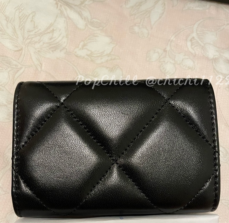 Chanel 19 mini 三折短夾 黑金 全新-5