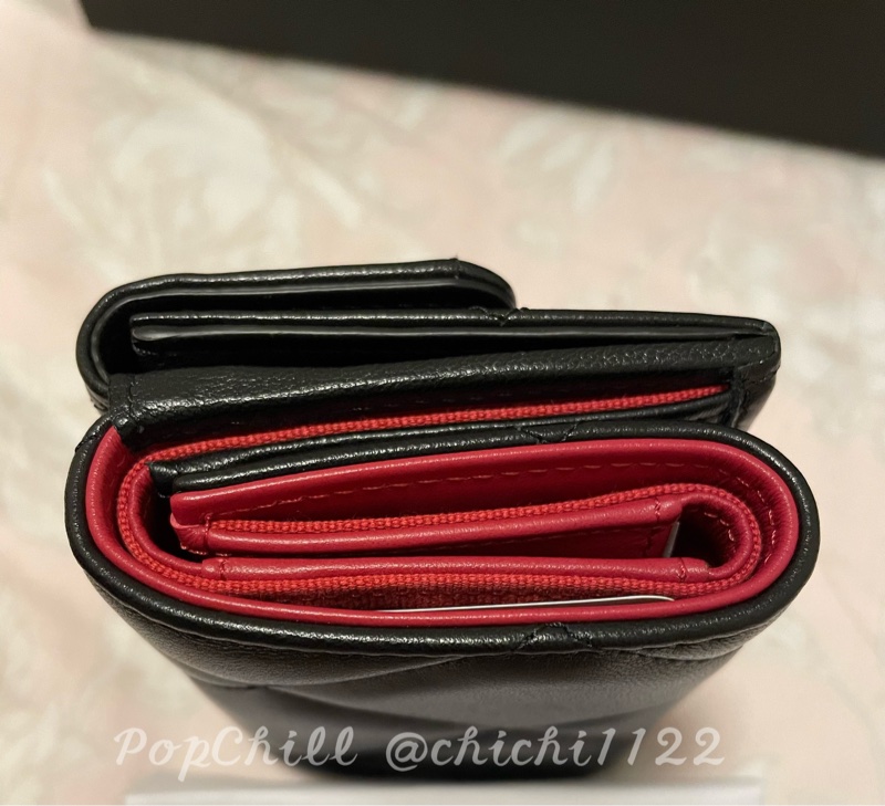 Chanel 19 mini 三折短夾 黑金 全新-6