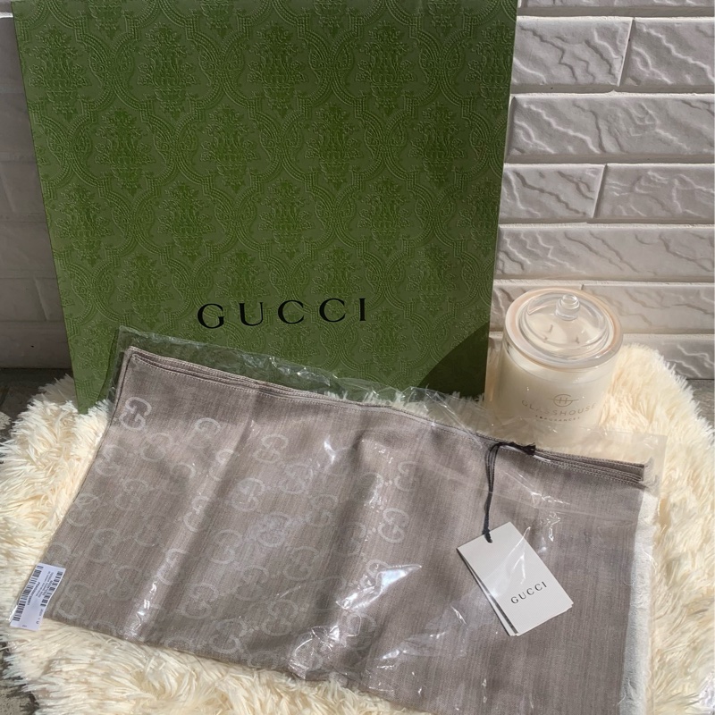 Gucci雙G燕麥色圍巾-1