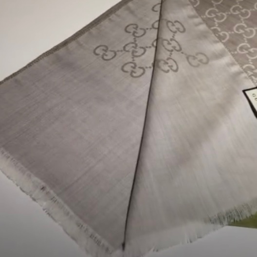 Gucci雙G燕麥色圍巾-2