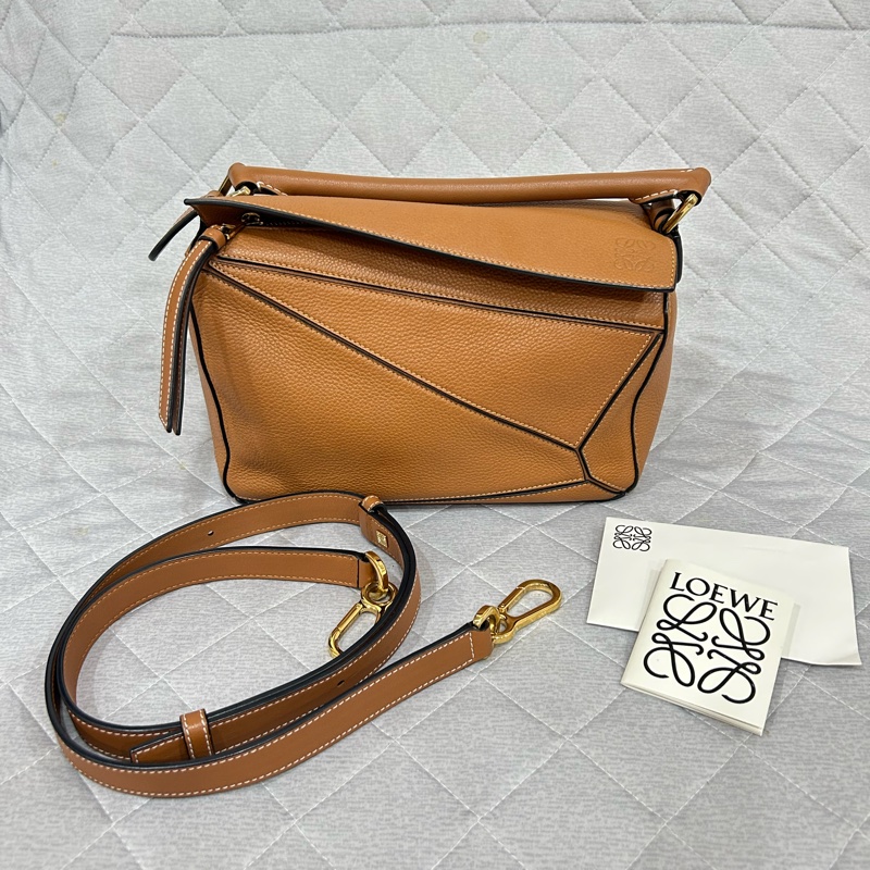 Loewe puzzle small 小號 焦糖棕 手提肩背兩用包 小牛皮-1