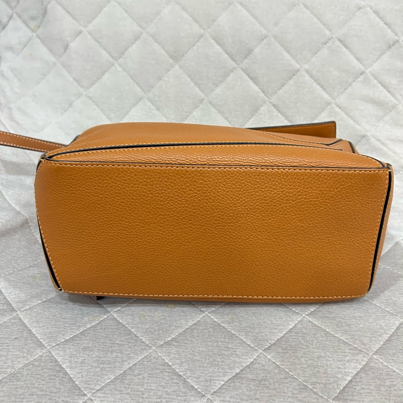 Loewe puzzle small 小號 焦糖棕 手提肩背兩用包 小牛皮-4