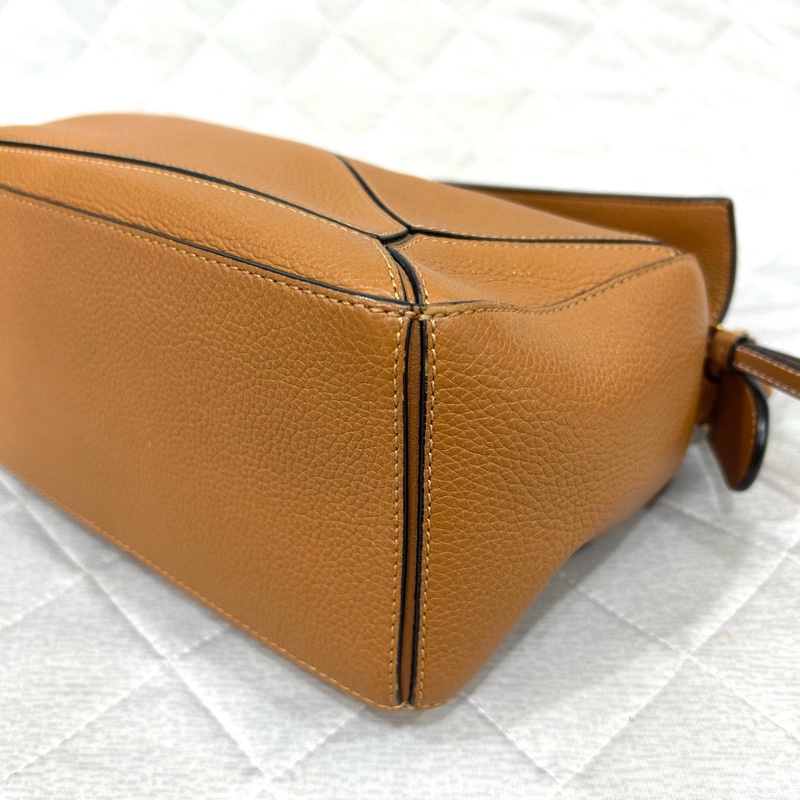 Loewe puzzle small 小號 焦糖棕 手提肩背兩用包 小牛皮-8