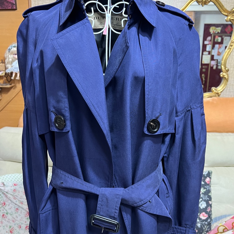 Burberry 全絲長風衣UK10號-1