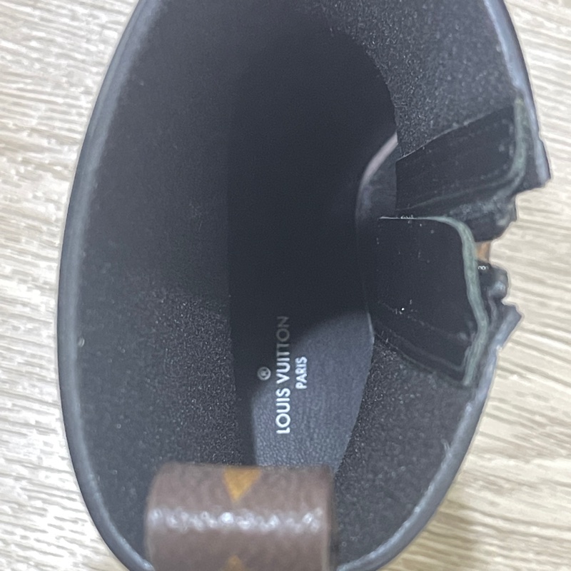 全新LV防水 短靴 雨靴 高跟 粗跟 37-5