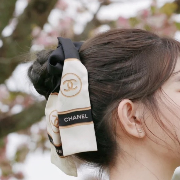 Chanel黑白金雙C字母logo絲巾 twilly-6
