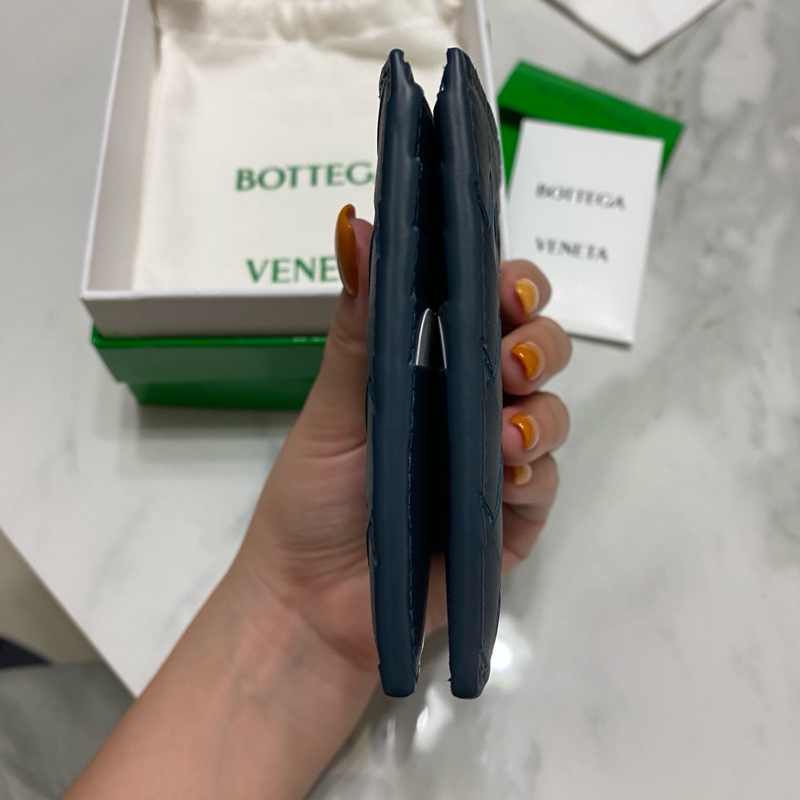 BOTTEGA VENETA黑色皮夾-4