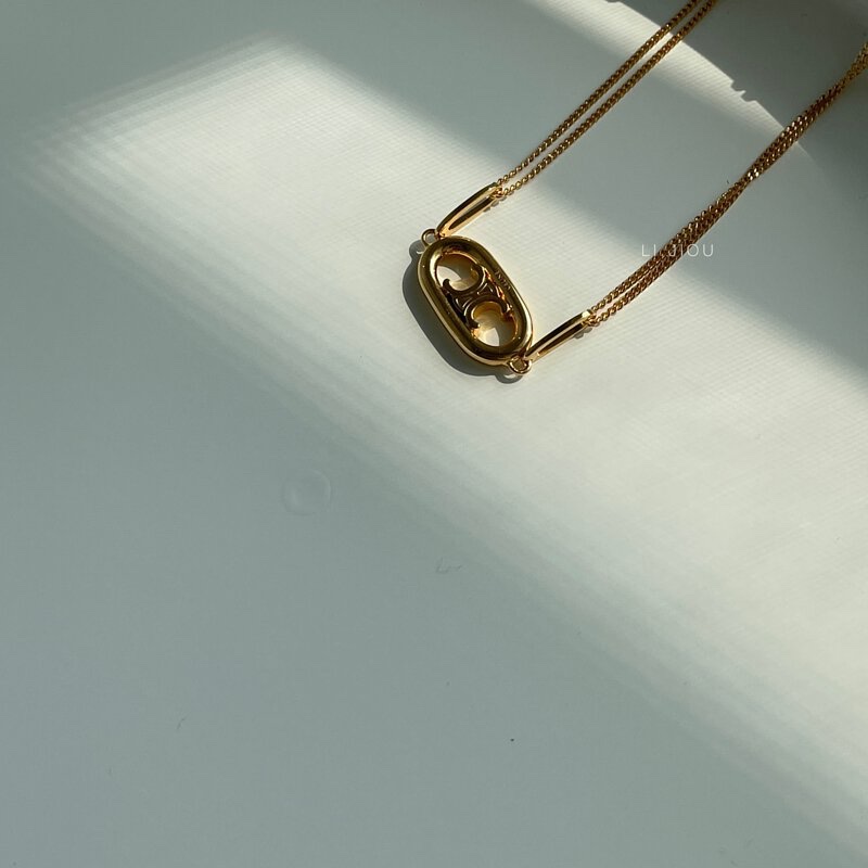 Celine金色黃銅TRIOMPHE頸鍊-4