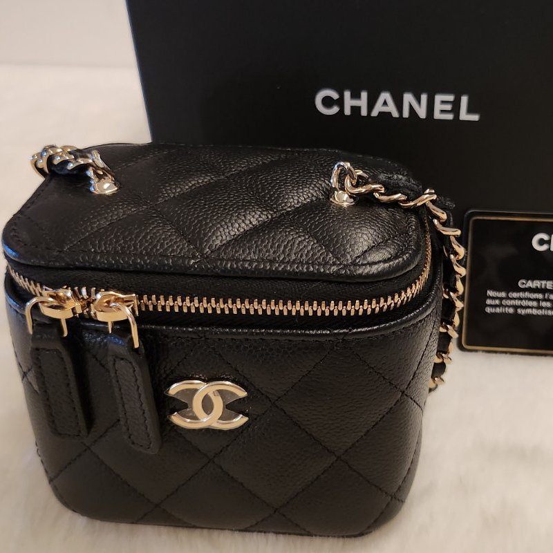 禮物💓~Chanel香奈兒經典菱格紋黑金荔枝牛皮迷你斜背化妝包/ 小盒子/ 方盒子/ 小方包/  盒子包/ 小廢包💓-0