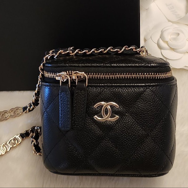 禮物💓~Chanel香奈兒經典菱格紋黑金荔枝牛皮迷你斜背化妝包/ 小盒子/ 方盒子/ 小方包/  盒子包/ 小廢包💓-3