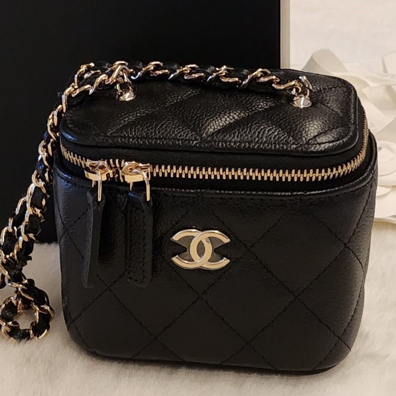 禮物💓~Chanel香奈兒經典菱格紋黑金荔枝牛皮迷你斜背化妝包/ 小盒子/ 方盒子/ 小方包/  盒子包/ 小廢包💓-4