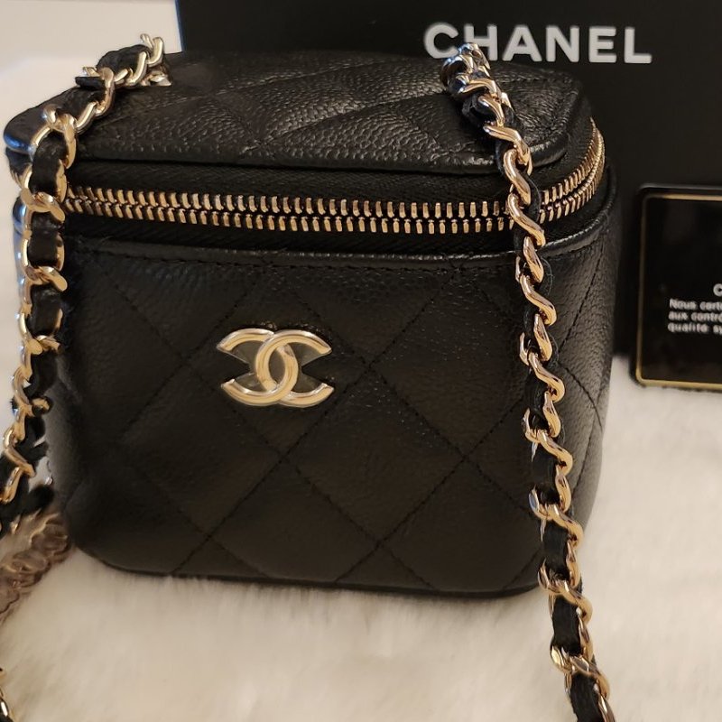 禮物💓~Chanel香奈兒經典菱格紋黑金荔枝牛皮迷你斜背化妝包/ 小盒子/ 方盒子/ 小方包/  盒子包/ 小廢包💓-5