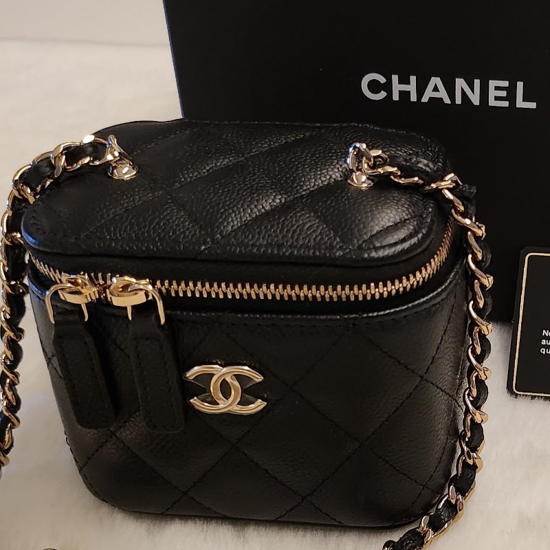 禮物💓~Chanel香奈兒經典菱格紋黑金荔枝牛皮迷你斜背化妝包/ 小盒子/ 方盒子/ 小方包/  盒子包/ 小廢包💓-7