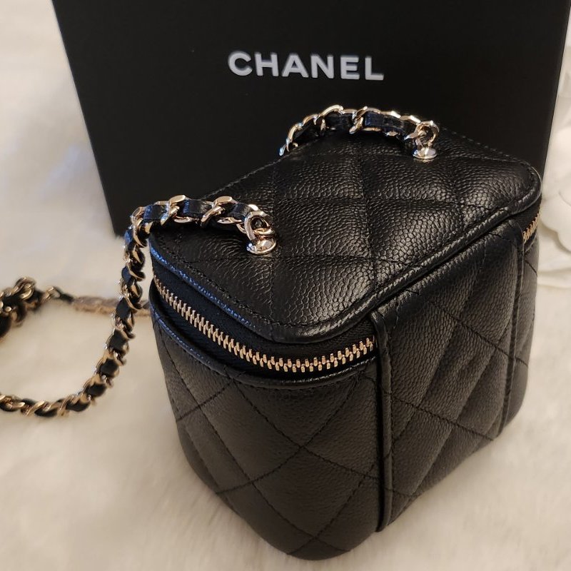 禮物💓~Chanel香奈兒經典菱格紋黑金荔枝牛皮迷你斜背化妝包/ 小盒子/ 方盒子/ 小方包/  盒子包/ 小廢包💓-8